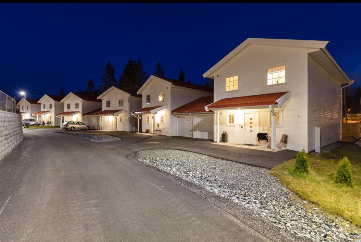 Les Homes - Modern & Cozy Stay Near Oslo Airport Nannestad Exterior photo